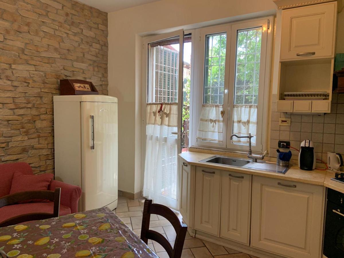 Appia Park Apartament 10 Min Dal Colosseo Рим Екстериор снимка