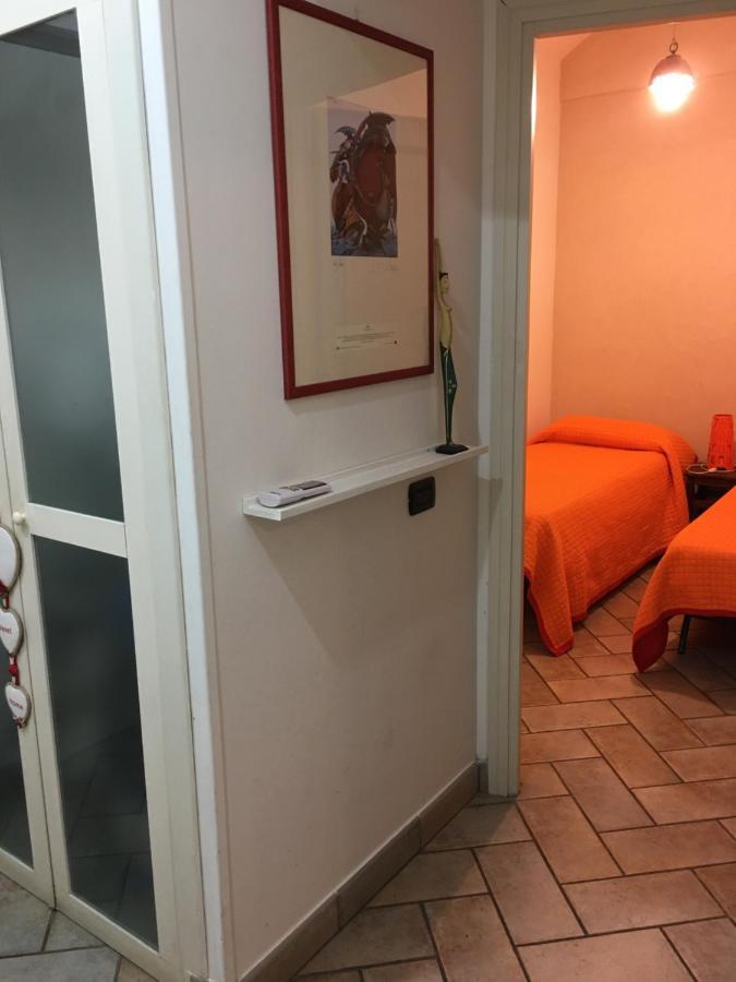 Appia Park Apartament 10 Min Dal Colosseo Рим Екстериор снимка