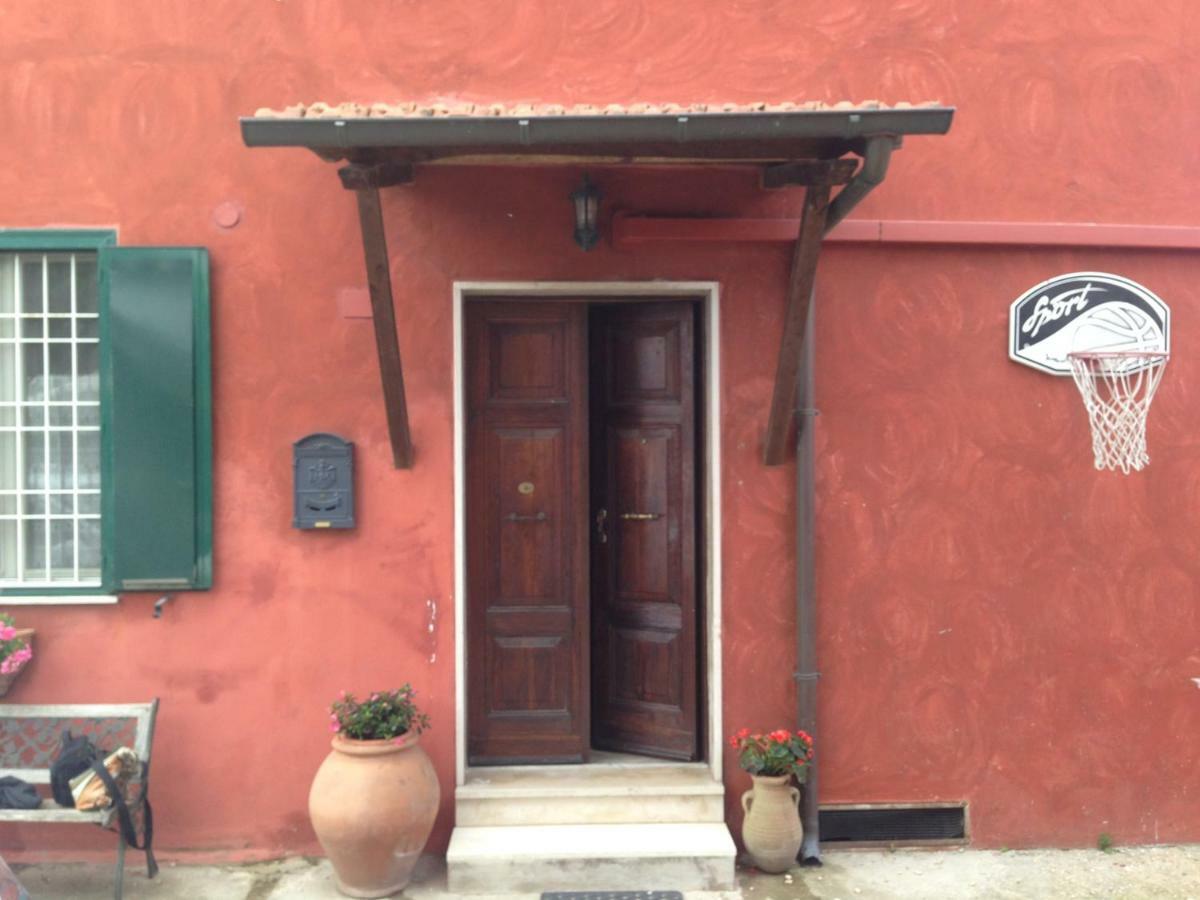 Appia Park Apartament 10 Min Dal Colosseo Рим Екстериор снимка