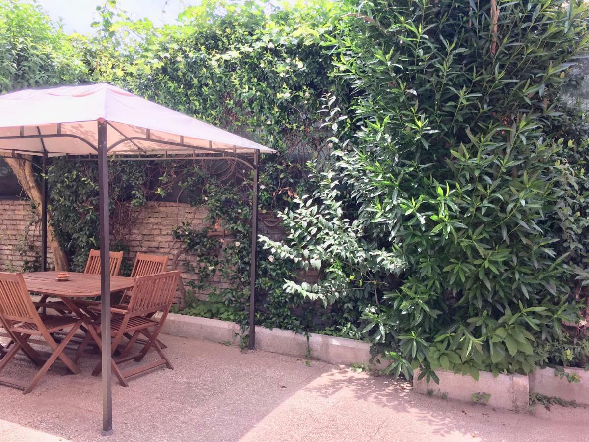 Appia Park Apartament 10 Min Dal Colosseo Рим Екстериор снимка